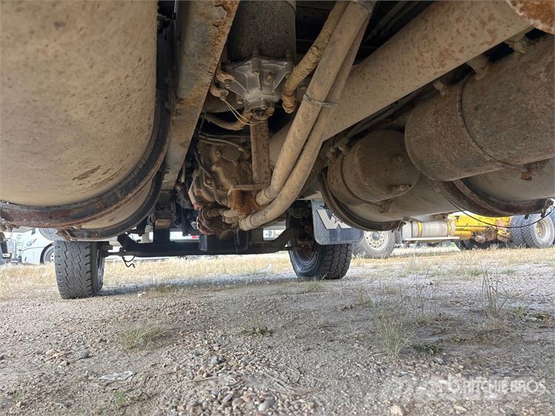 Western Star 4964FX 6x4 T/A Sleeper Truck Tractor (Inoperable) Vilcēji