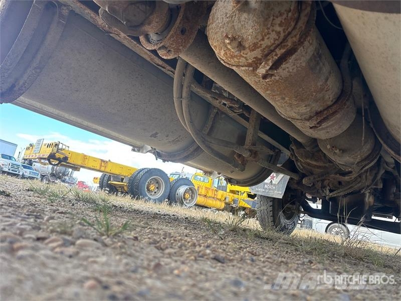 Western Star 4964FX 6x4 T/A Sleeper Truck Tractor (Inoperable) Vilcēji
