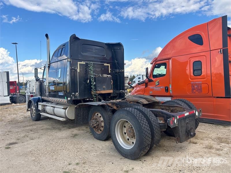 Western Star 4964FX 6x4 T/A Sleeper Truck Tractor (Inoperable) Vilcēji
