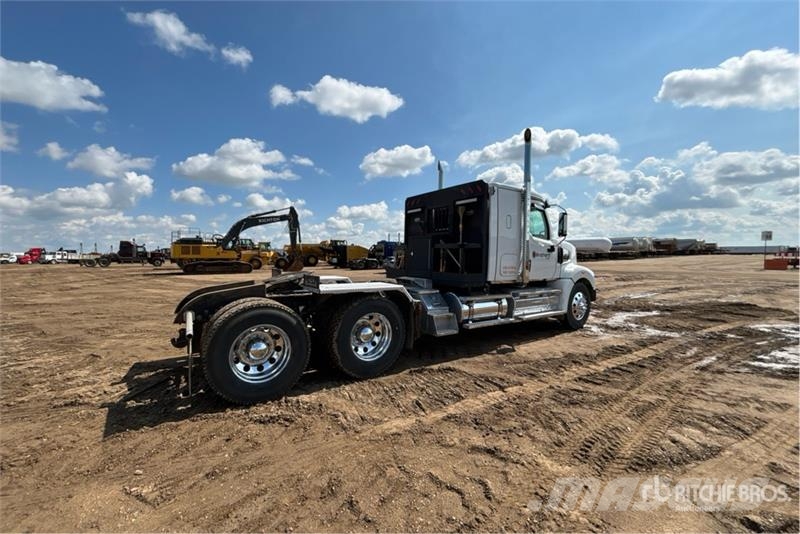 Western Star 49X 6x4 T/A Sleeper Truck Tractor Влекачи