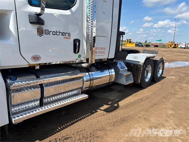Western Star 49X 6x4 T/A Sleeper Truck Tractor Влекачи