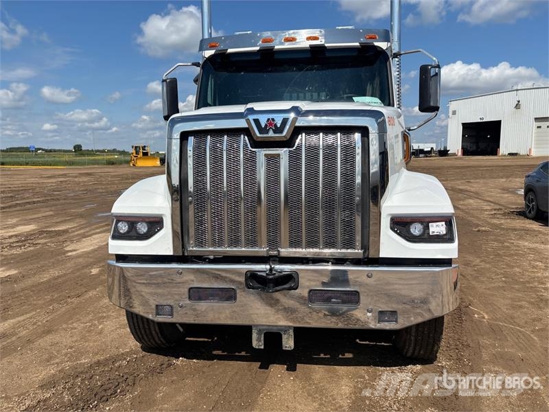 Western Star 49X 6x4 T/A Sleeper Truck Tractor Влекачи
