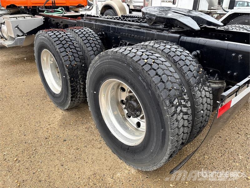 Western Star 49X 6x4 T/A Day Cab Truck Tractor Sadulveokid