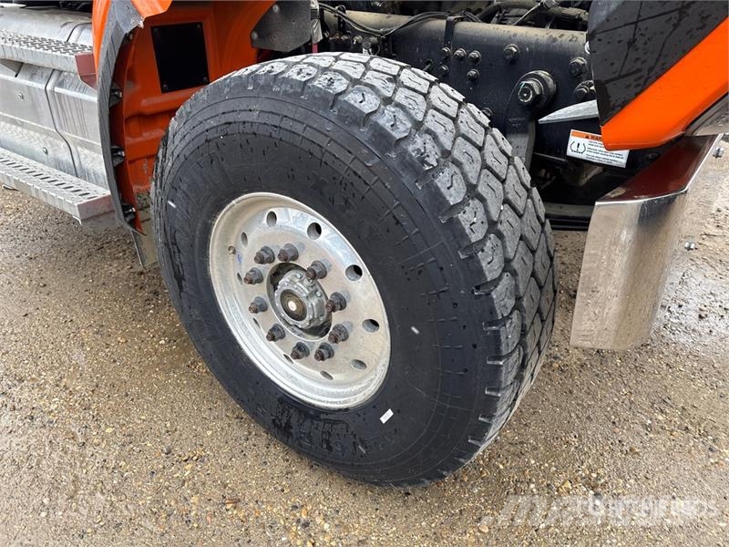 Western Star 49X 6x4 T/A Day Cab Truck Tractor Sadulveokid