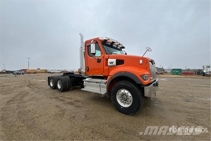 Western Star 49X 6x4 T/A Day Cab Truck Tractor Sadulveokid