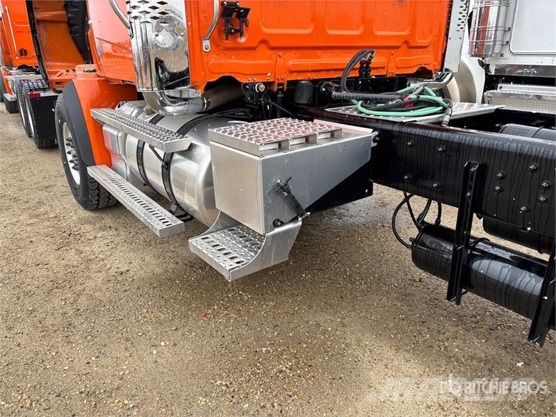 Western Star 49X 6x4 T/A Day Cab Truck Tractor Sadulveokid