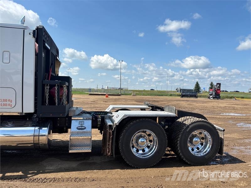 Western Star 49X 6x4 T/A Sleeper Truck Tractor Влекачи