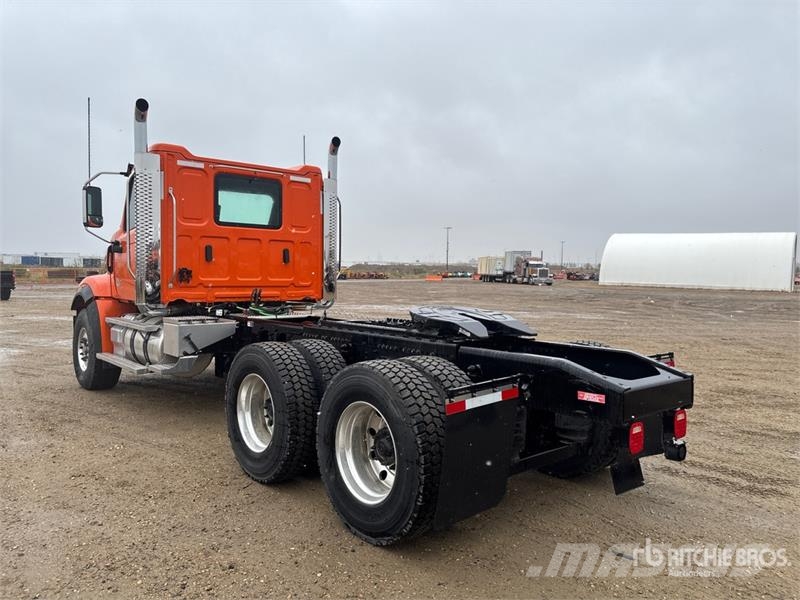 Western Star 49X 6x4 T/A Day Cab Truck Tractor Sadulveokid