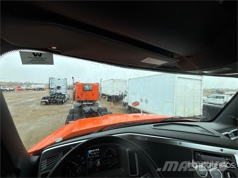 Western Star 49X 6x4 T/A Day Cab Truck Tractor Sadulveokid