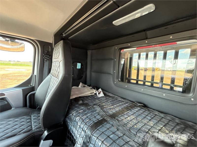 Western Star 49X 6x4 T/A Sleeper Truck Tractor Влекачи