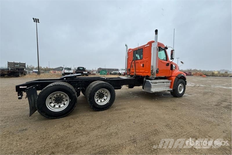 Western Star 49X 6x4 T/A Day Cab Truck Tractor Sadulveokid