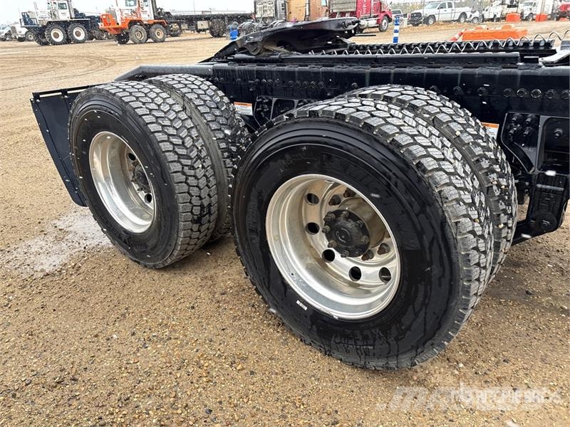Western Star 49X 6x4 T/A Day Cab Truck Tractor Sadulveokid