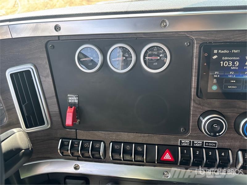 Western Star 49X 6x4 T/A Sleeper Truck Tractor Влекачи