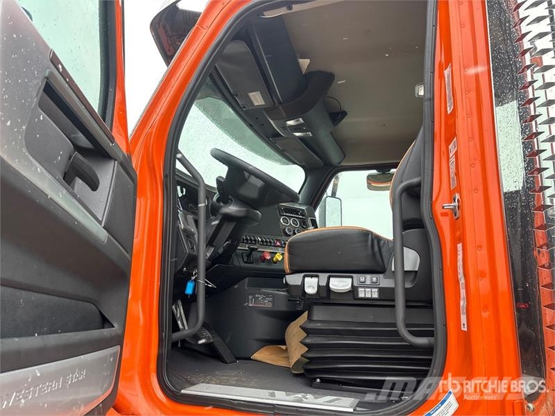 Western Star 49X 6x4 T/A Day Cab Truck Tractor Sadulveokid
