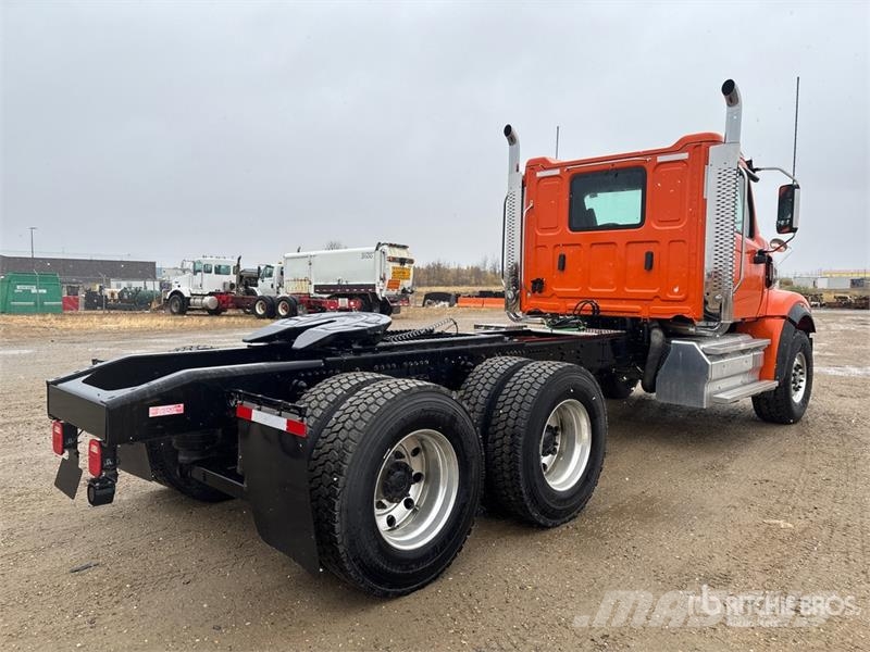 Western Star 49X 6x4 T/A Day Cab Truck Tractor Sadulveokid