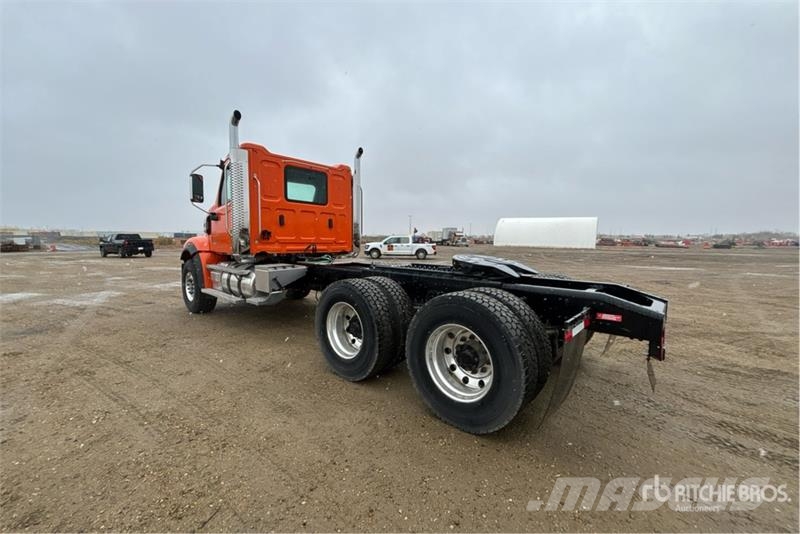 Western Star 49X 6x4 T/A Day Cab Truck Tractor Sadulveokid