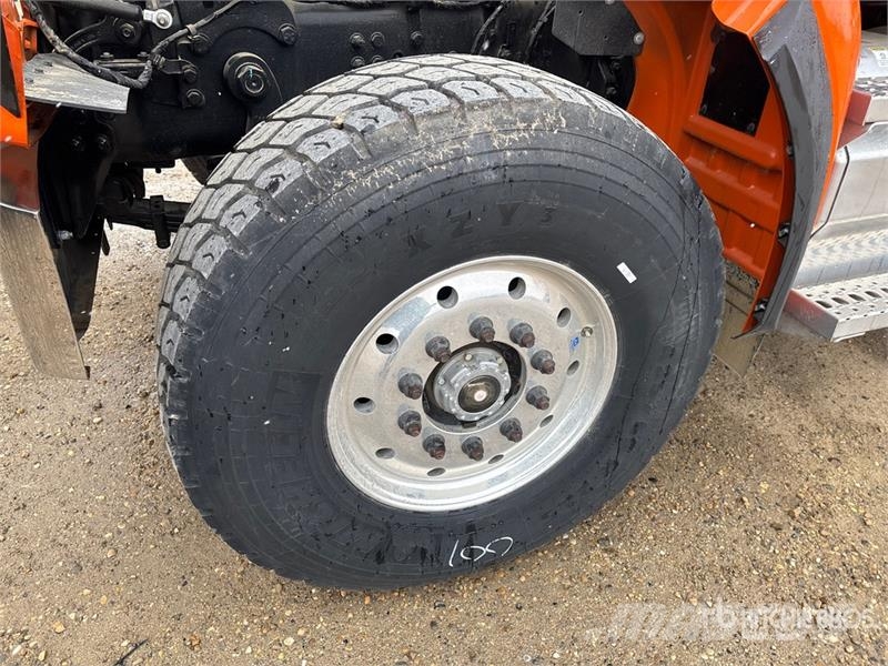 Western Star 49X 6x4 T/A Day Cab Truck Tractor Sadulveokid