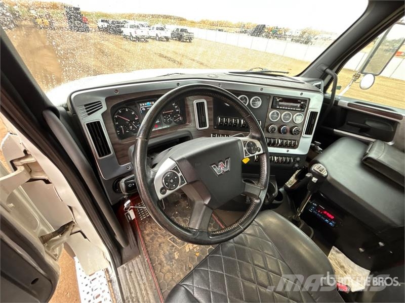 Western Star 49X 8x6 Short Wood Log Truck شاحنات أشجار