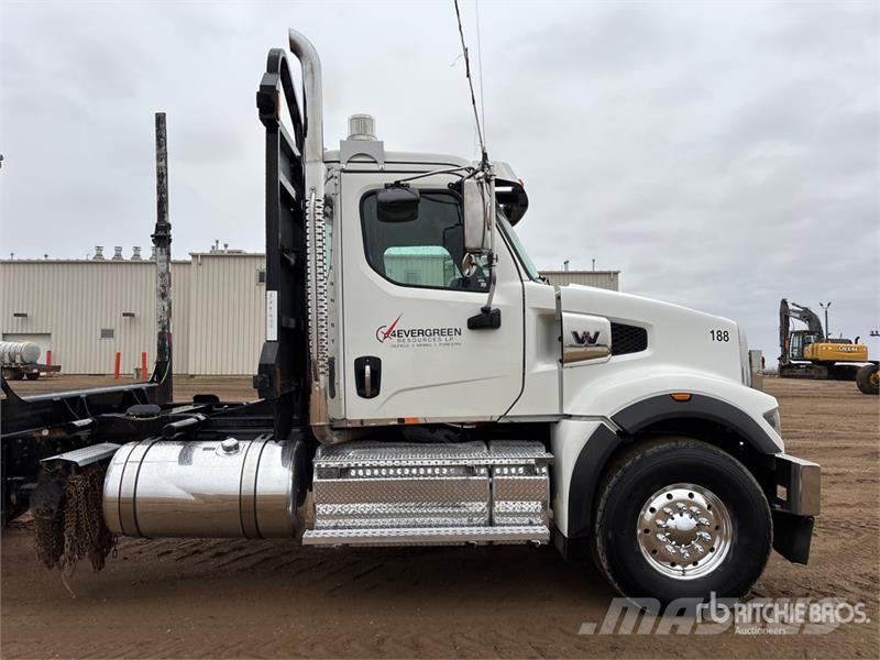 Western Star 49X 8x6 Short Wood Log Truck شاحنات أشجار