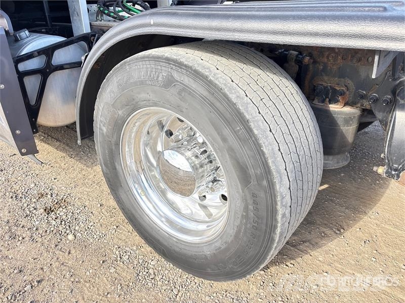 Western Star 5700 6x4 T/A Sleeper Truck Tractor Tegljači