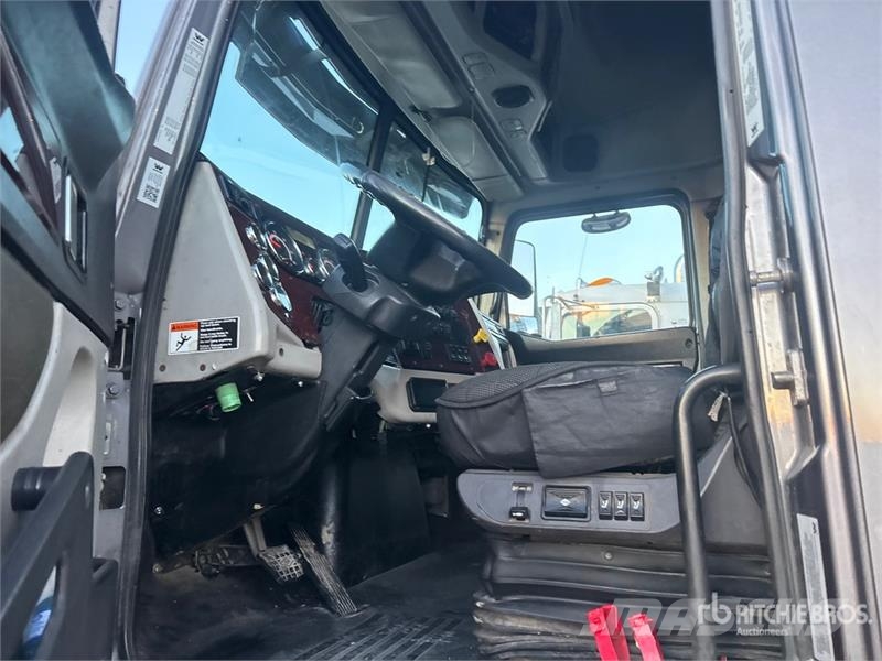 Western Star 5700 6x4 T/A Sleeper Truck Tractor Traktorske jedinice