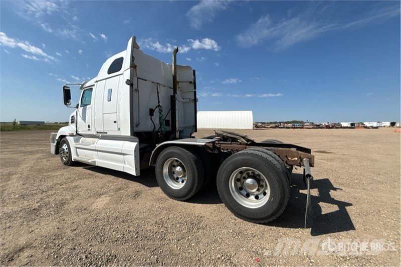 Western Star 5700 6x4 T/A Sleeper Truck Tractor Влекачи