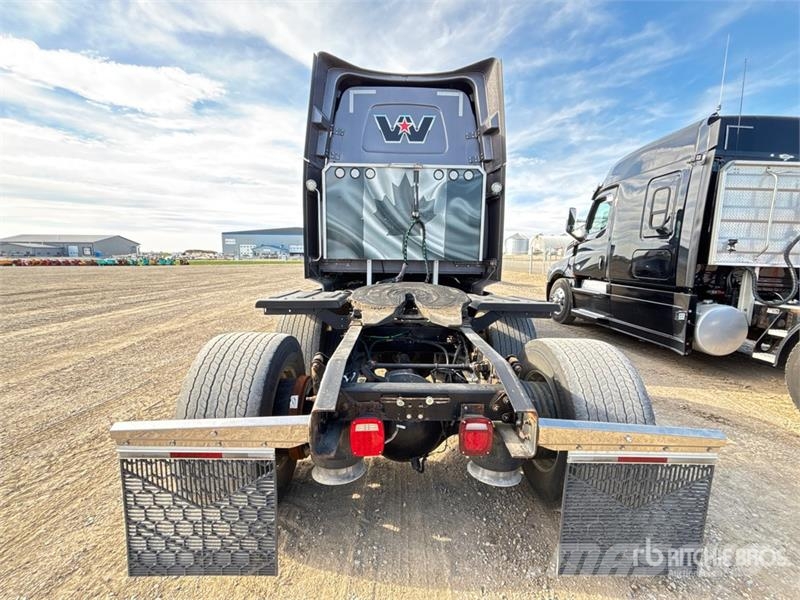 Western Star 5700 6x4 T/A Sleeper Truck Tractor Tegljači