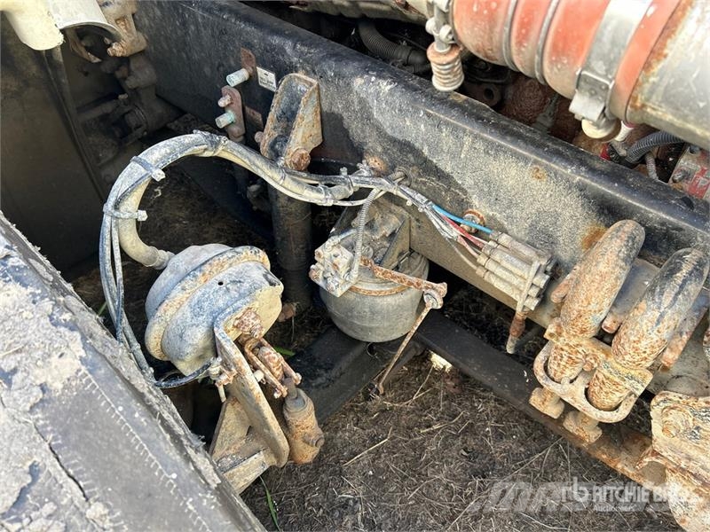 Western Star 5700 6x4 T/A Day Cab Truck Tractor (Inoperable) 트랙터 유닛