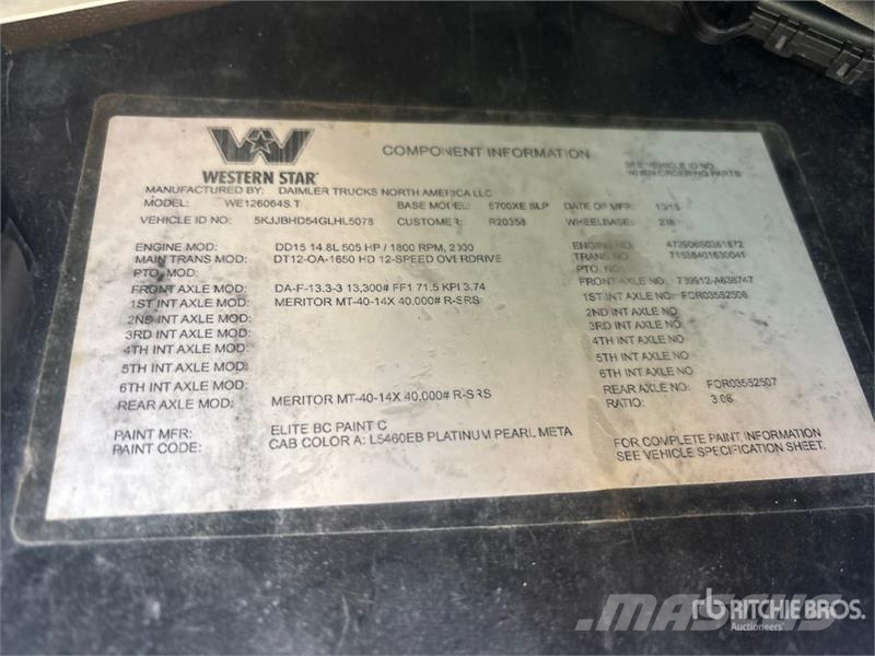Western Star 5700 6x4 T/A Sleeper Truck Tractor Nyergesvontatók