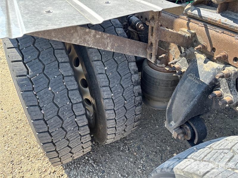 Western Star 5700 6x4 T/A Sleeper Truck Tractor Влекачи