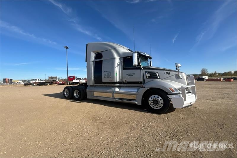 Western Star 5700 6x4 T/A Sleeper Truck Tractor Nyergesvontatók