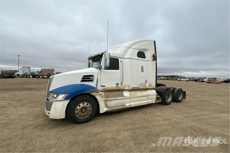 Western Star 5700 6x4 T/A Sleeper Truck Tractor Sattelzugmaschinen