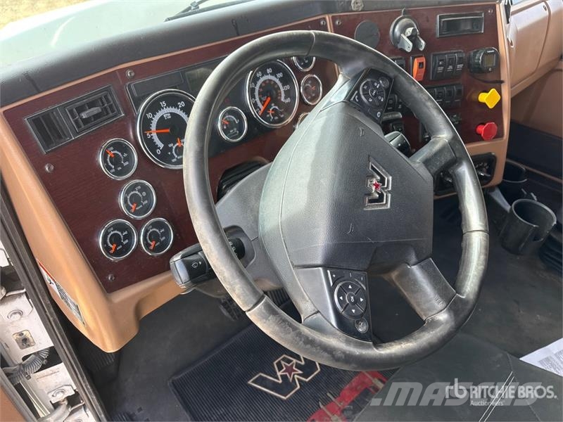 Western Star 5700 6x4 T/A Sleeper Truck Tractor Naudoti vilkikai