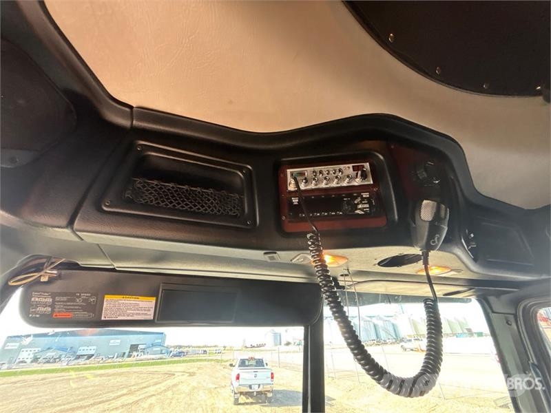 Western Star 5700 6x4 T/A Sleeper Truck Tractor Tegljači