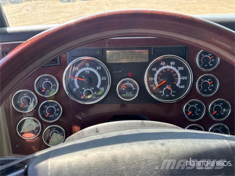 Western Star 5700 6x4 T/A Sleeper Truck Tractor Влекачи