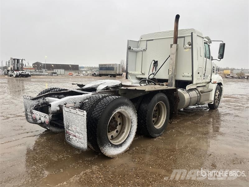 Western Star 5700 6x4 T/A Sleeper Truck Tractor Sadulveokid