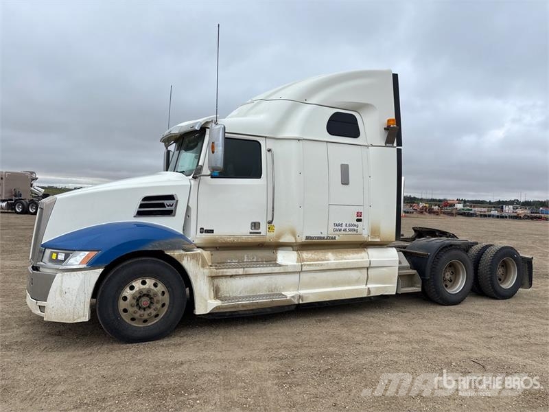 Western Star 5700 6x4 T/A Sleeper Truck Tractor Sattelzugmaschinen