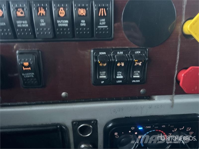 Western Star 5700 6x4 T/A Sleeper Truck Tractor Traktorske jedinice