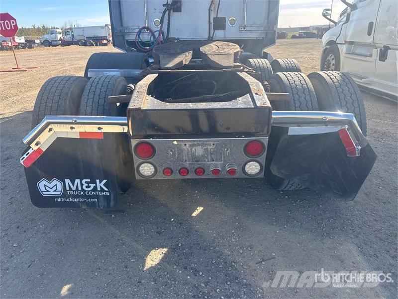 Western Star 5700 6x4 T/A Sleeper Truck Tractor Nyergesvontatók