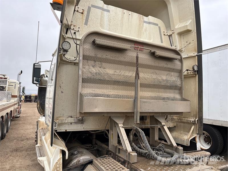 Western Star 5700 6x4 T/A Sleeper Truck Tractor Sattelzugmaschinen