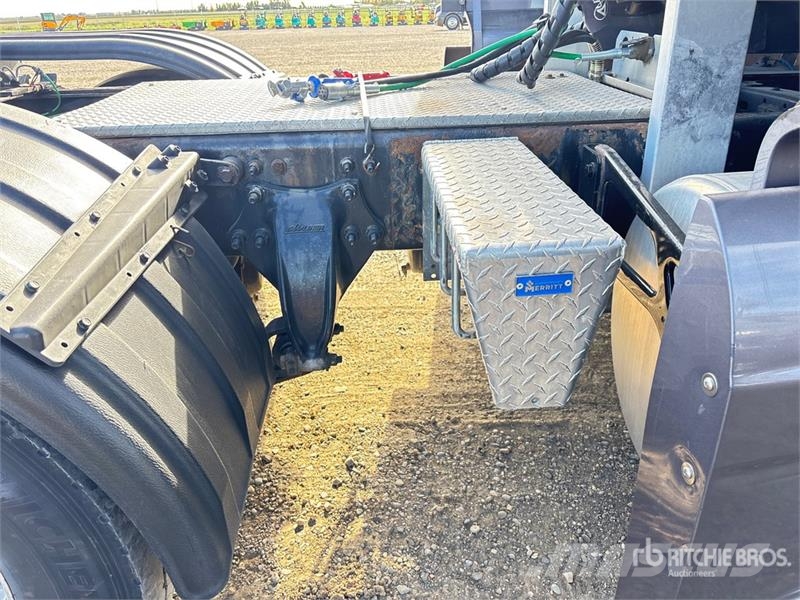Western Star 5700 6x4 T/A Sleeper Truck Tractor Tegljači