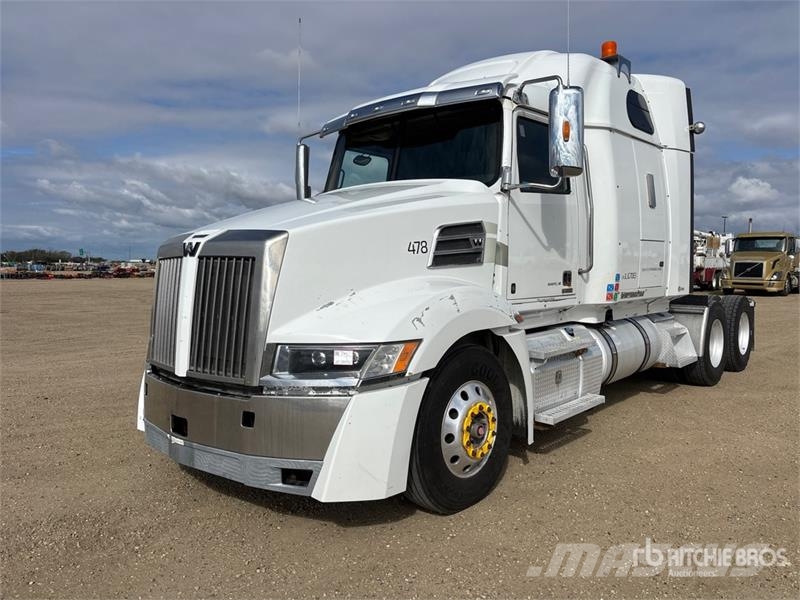 Western Star 5700 6x4 T/A Sleeper Truck Tractor Naudoti vilkikai