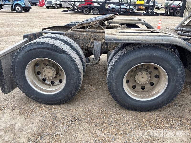 Western Star 5700 6x4 T/A Sleeper Truck Tractor Sattelzugmaschinen