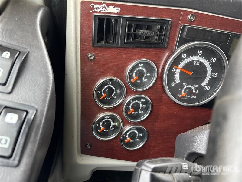 Western Star 5700 6x4 T/A Sleeper Truck Tractor Sattelzugmaschinen