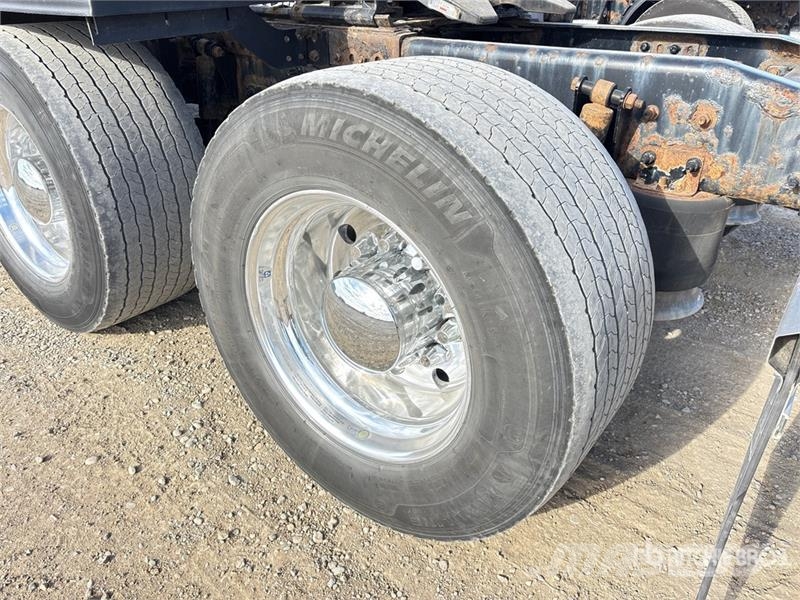 Western Star 5700 6x4 T/A Sleeper Truck Tractor Tegljači