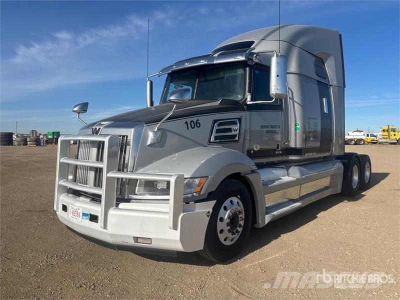 Western Star 5700 6x4 T/A Sleeper Truck Tractor Nyergesvontatók