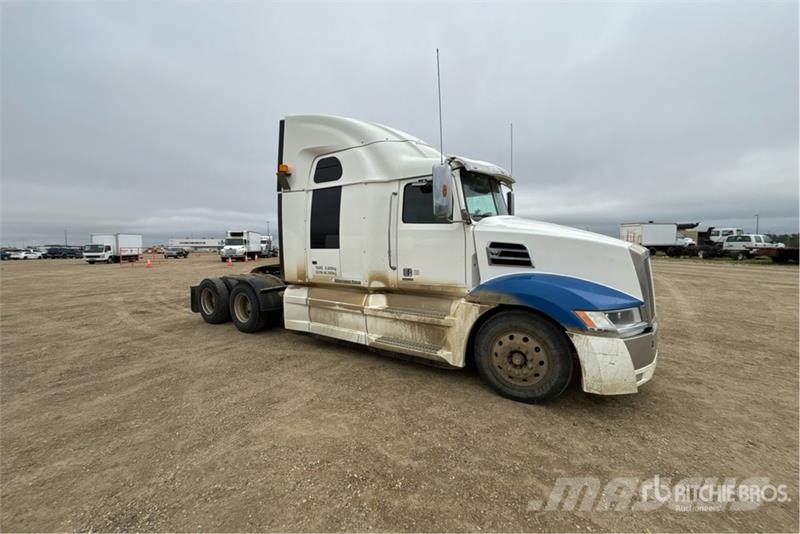 Western Star 5700 6x4 T/A Sleeper Truck Tractor Sattelzugmaschinen