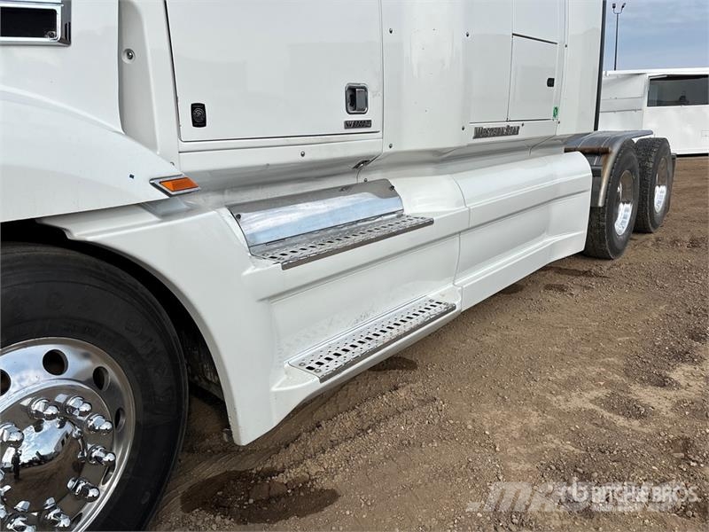 Western Star 5700 6x4 T/A Sleeper Truck Tractor Tractores (camiões)
