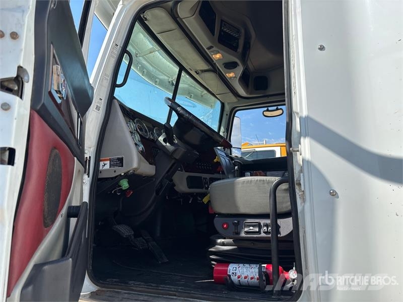 Western Star 5700 6x4 T/A Sleeper Truck Tractor Влекачи