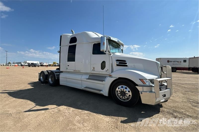Western Star 5700 6x4 T/A Sleeper Truck Tractor Влекачи